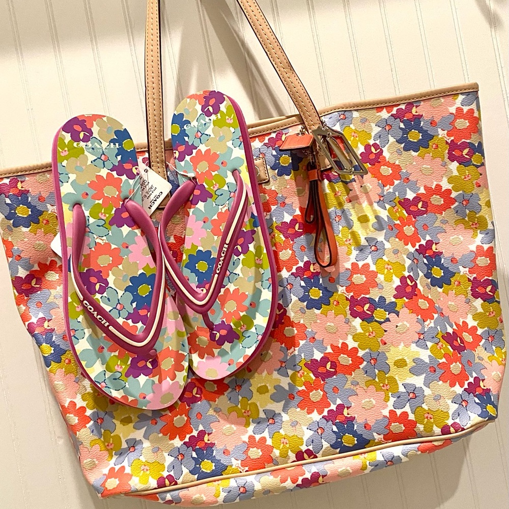 New Coach Jadie Pink Purple Floral Metro Tote & Matching 8M Flip Flops